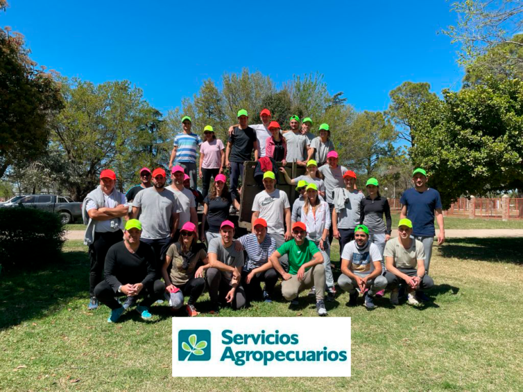 servicios Agropecuarios con logo